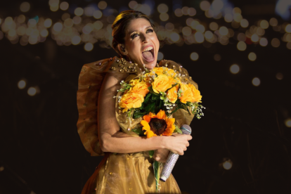 Florencia Bertotti en concierto.