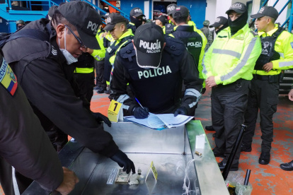 Despliegue. En Cotopaxi ingresaron miles de policías, en Quevedo no.