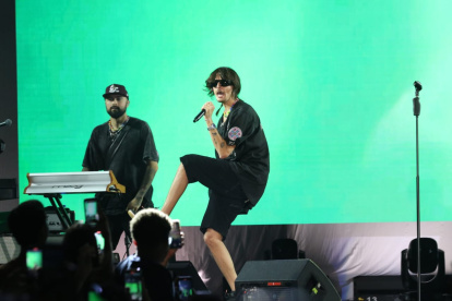 Sobre el escenario, el artista dio gracias a quienes asistieron por apoyarlo a él y a su carrera