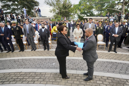 Referencial. La presidenta de Honduras, Xiomara Castro, durante un acto público.