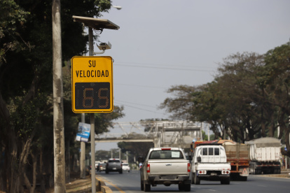 Multas. Los afectados reclaman que el radar ubicado en vía a la costa multa sin sobrepasar el límite de velocidad