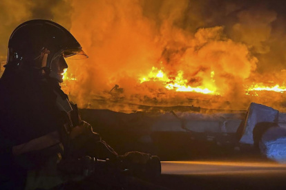 Un dron ruso atacó una infraestructura portuaria en Ucrania.