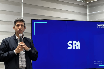 Francisco Briones, director General del SRI, en la presentación del reporte.