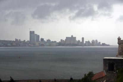 La tormenta se ubica a unos 2.115 kilómetros al este de las Antillas Menores y