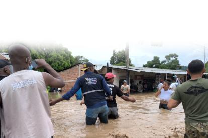 VARIAS VIVIENDAS FUERON AFECTADAS POR LAS INUNDACIONES |