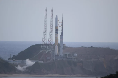 Japón lanza su primer módulo de aterrizaje lunar.