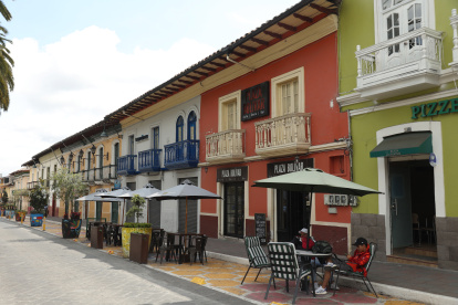 En el centro histórico de Guaranda algunos locales ubicados en las casas patrimoniales buscan alternativas para atraer al turista.