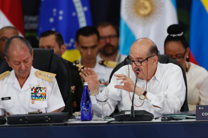El canciller colombiano Álvaro Leyva habla durante la Conferencia Latinoamericana y del Caribe sobre Drogas, en Cali.