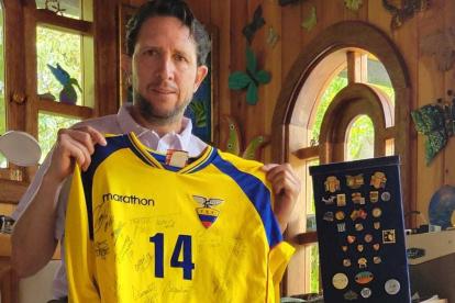 Juan Carlos Burbano recuerda de forma especial los duelos ante Uruguay en las eliminatorias al Mundial de 2002.