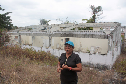 Destrucción. Parece que un terremoto hubiera destruido lo que un día fue el Instituto Pedagógico Rita Lecumberri, ubicado en el sector de Pájaro Azul.