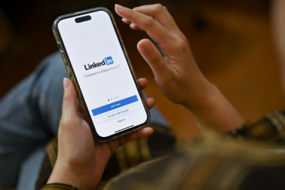LinkedIn es una herramienta poderosa para encontrar empleo y desarrollar su carrera.