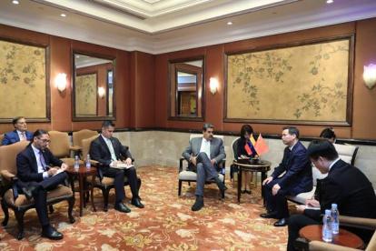 Cita. Maduro se reunió con Liu Junwen, jefe del Centro de Pobreza