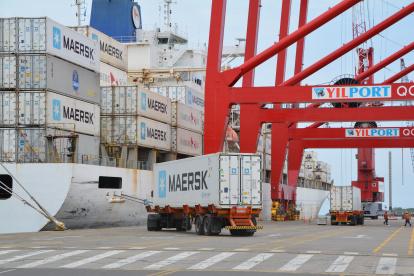 Reacción. La naviera Maersk suspendió temporalmente sus operaciones, a la espera de que se ofrezca mejores garantías a remolcadores.