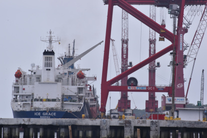 Operación. La reanudación se dio con los buques que estaban a la espera de entrar al puerto.
