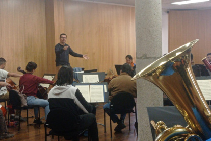 Ensayos. La orquesta revisa parte del repertorio que presentará durante el concierto de la noche del 15 de septiembre de 2023.