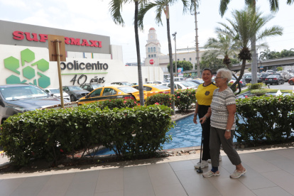 CENTROS COMERCIALES_JUAN FAUSTOS