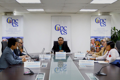 Los comisionados no se han pronunciado por la ola de reclamos ni por la suspensión del concurso. Tampoco el CPCCS.