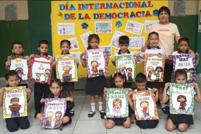 Los estudiantes expusieron sus anhelos en dibujos realizados por ellos.