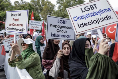 Multitud se congregó para denunciar procesos hormonales