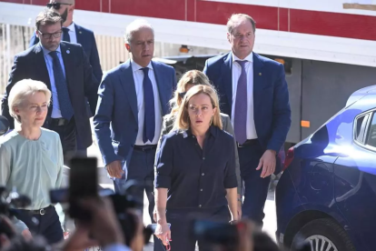 Meloni y Von der Leyen llegan a Lampedusa en plena crisis migratoria