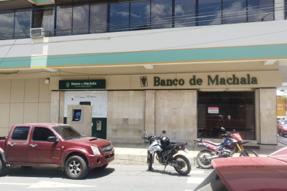Delincuentes ingresan a la agencia del Banco de Machala, en Portovelo y sustraen medio millón de dólares