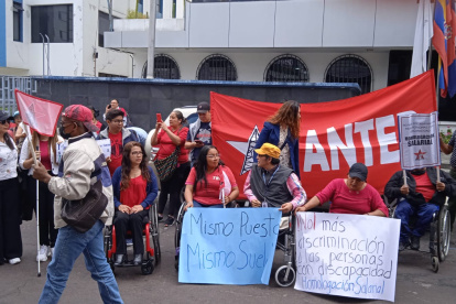 Los trabajadores petroleros protestaron en Quito.