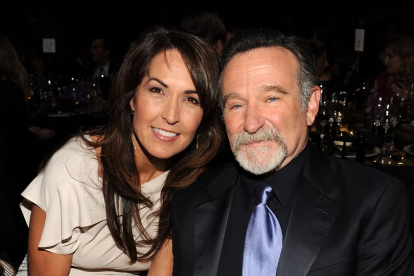 Foto de Robin Williams y Susan Schneider, esposa del comediante