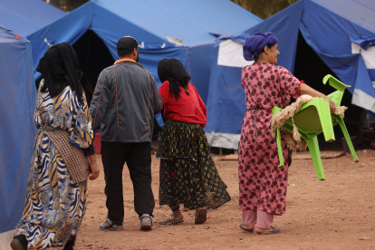 Presencia. El terremoto en Marruecos ha golpeado con una mayor intensidad a las mujeres, cuyo papel está relegado a las tareas del hogar.