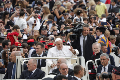 El papa Francisco acudirá esta semana a Francia para celebrar una misa multitudinaria en Marsella.