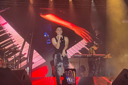 El repertorio musical incluyó temas como "Canguro", ‘Arrancármelo", "Andrómeda" y "Contando ovejas".