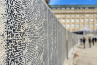Monumento en Viena a las víctimas del Holocausto que recoge el nombre de los más de 64.000 judíos austríacos asesinados por el régimen nazi.
