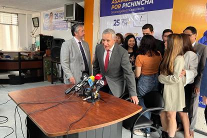 El cabeza de lista para asambleísta por Construye estuvo acompañado por otros legisladores electos.