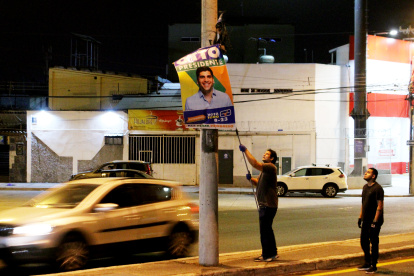 Acción. Propaganda política fue retirada de zonas regeneradas.