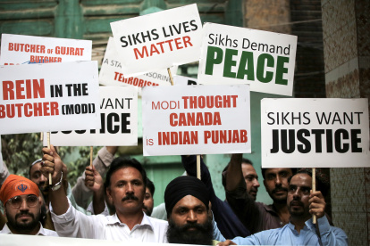 En Pakistán, varios ciudadanos de India protestaron por el asesinato de Hardeep Singh Nijjar.