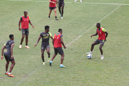 En la segunda etapa, Barcelona suma 10 puntos en la tabla de posiciones y Deportivo Cuenca acumula 9.