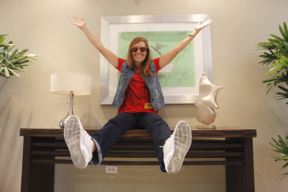 Denise Chalela desde el año 2016 organiza la fiesta anual Madre Paz. Un homenaje al famoso bar de Urdesa.