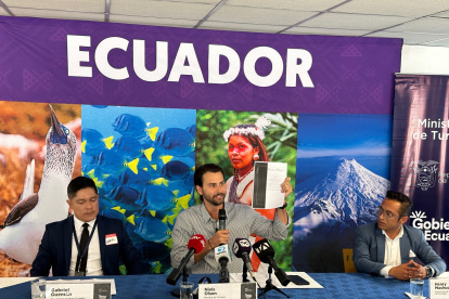 El ministro de Turismo, Niels Olsen, en la presentación del documento.