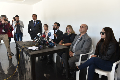 Anuncio. Los familiares de Fernando Villavicencio durante una de las convocatorias a la prensa.