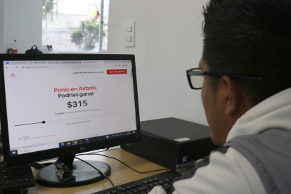 La búsqueda de alojamiento en plataformas digitales ha ganado popularidad en Ecuador.
