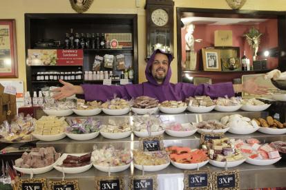 Comensales. En restaurantes como la Heladería San Agustín, reportan un repunte en el auge de comensales, principalmente nacionales.