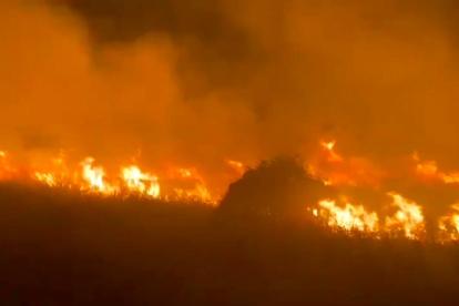 El devastador fuego en la zona de Chanduy.