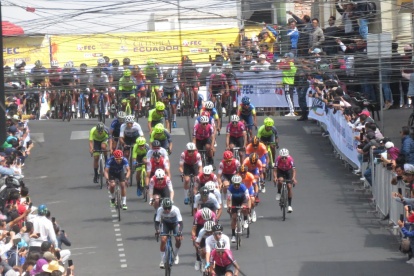 La Vuelta al Ecuador dio inicio