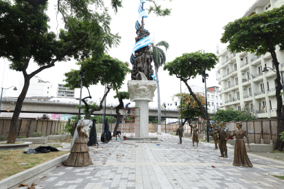 Obra. La Plaza Bicentenario ha sufrido varias fechas de entrega.