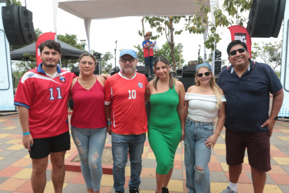 José Manuel García-Rey, Roxana de García-Rey, el cónsul Manuel García-Rey, Antonia García-Rey, Laura de Mateo y Juan Mateo.