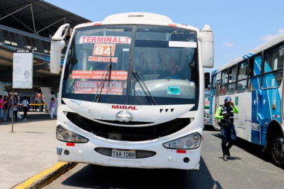 Acciones. El control se desplegó en la Terminal Terrestre de Guayaquil.