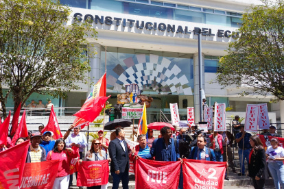 La Unidad Nacional de Educadores (UNE) manifestaron en contra de la propuesta legal este 26 de septiembre de 2023.