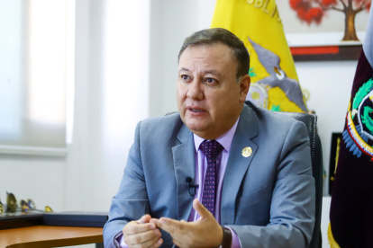 Ministro Juan Zapata se refiere al posible ingreso del "Niño Guerrero" a Ecuador