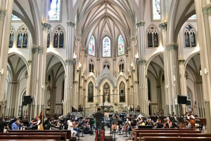La Orquesta Sinfónica de Guayaquil en una de sus recientes presentaciones en la Catedral Metropolina.