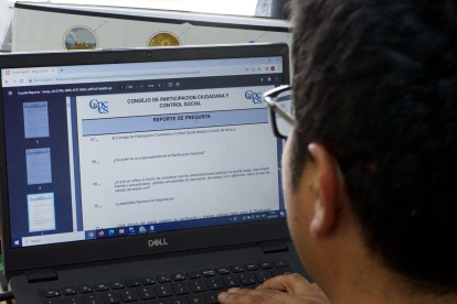 Pasadas las 11:00 de este 28 de septiembre ya eran visibles las preguntas para la prueba escrita del concurso de contralor.