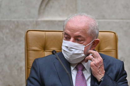 La cirugía del mandatario, quien cumplirá 78 años en octubre, comenzó al mediodía de viernes 29 de septiembre de 2023.